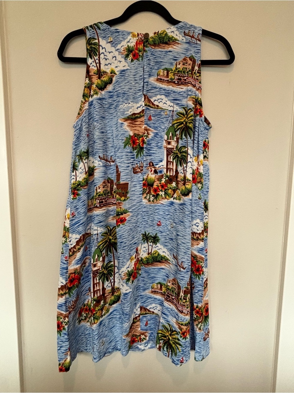 Pineapple Moon Light Blue Tropical Print Top - Picture 2 of 5